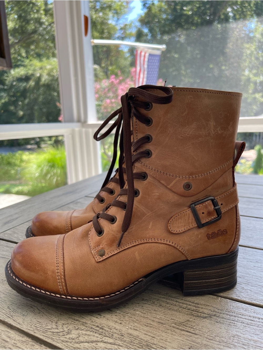 Taos Footwear Crave Cognac Tan Lace-Up Leather Boots Womens Size 8 US 39 EU